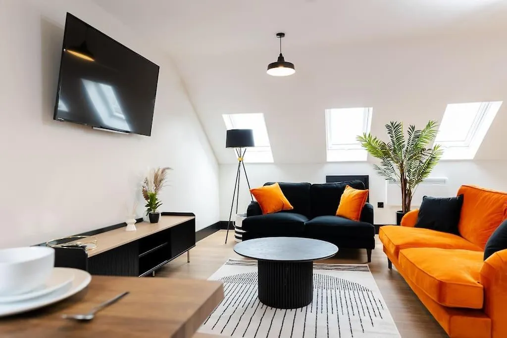 The Berriman Collection Stylish Sleeps 6 - 2 Bedroom Cardiff