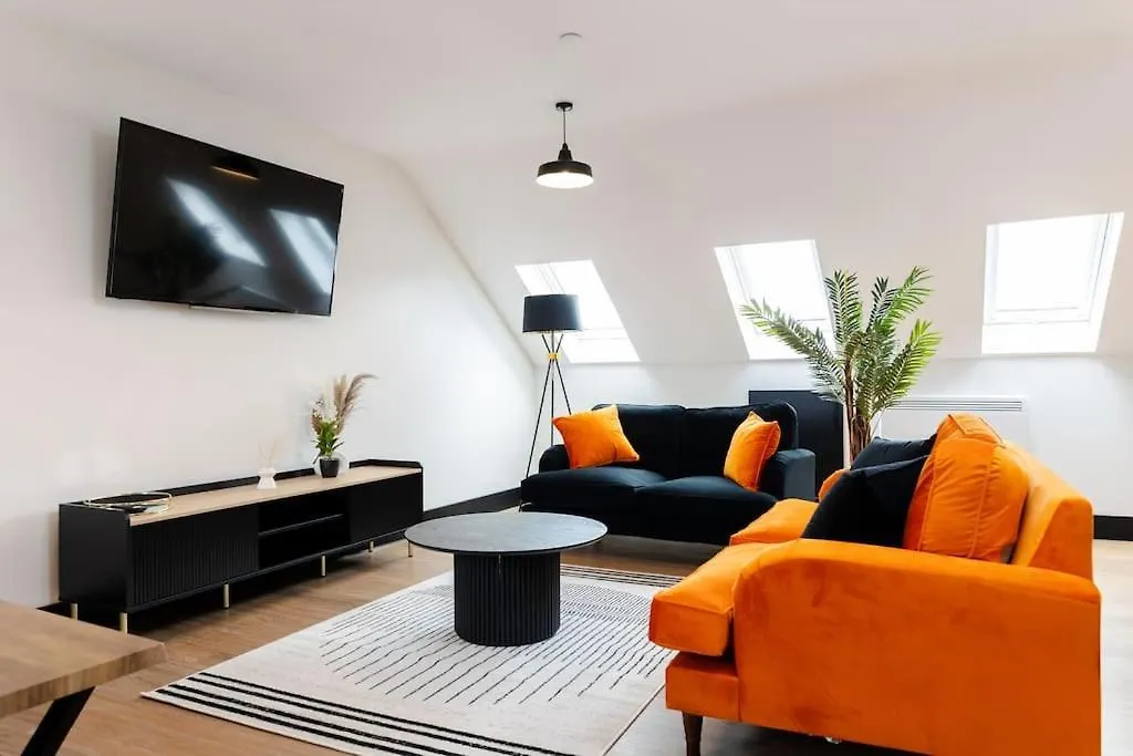 The Berriman Collection Stylish Sleeps 6 - 2 Bedroom Cardiff Apartment